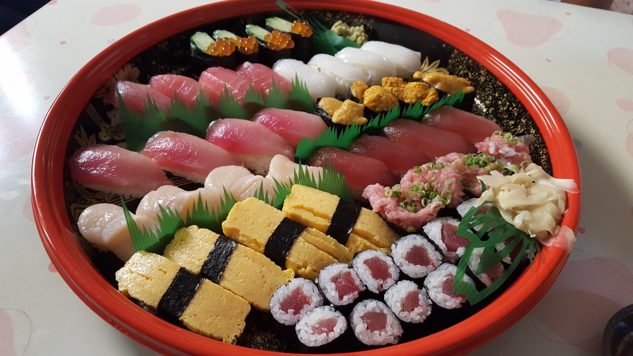 【銀のさら】最近の宅配寿司はメニューのカスタマイズも簡単で、人が集まるお盆なんかには手軽でいいんじゃないかと思った