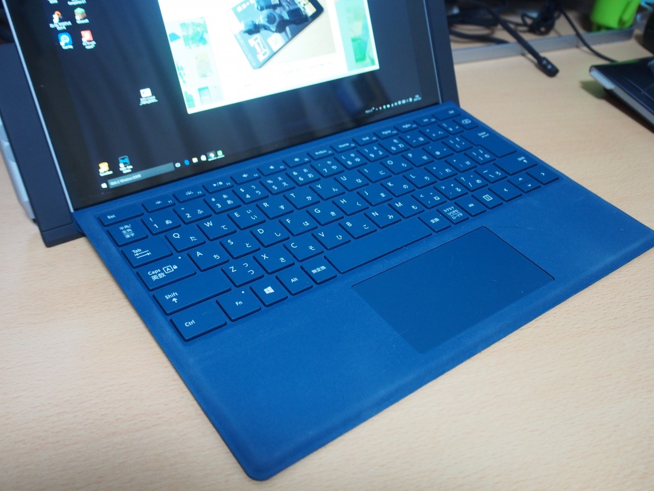 Surface Pro 3用にPro 4のタイプカバーを買ってみた ドッキングステーションを使っている場合はちょっと注意 – Dream Seed.