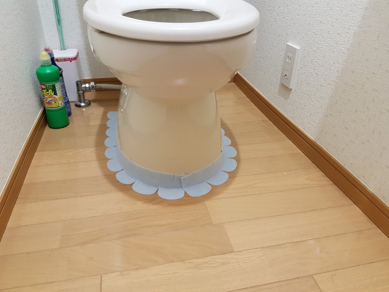 トイレ の 床 腐る