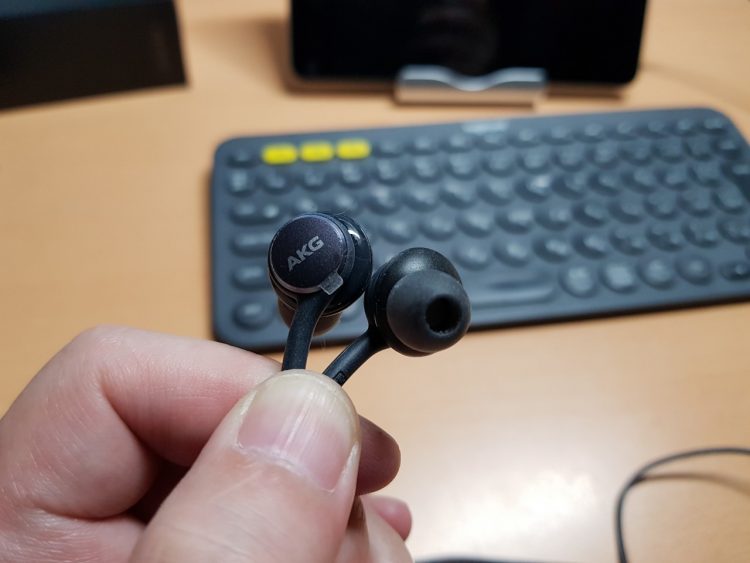 Galaxy S8/S8+に付属のイヤホン、「Tuned by AKG」なEO-IG955を簡易レビュー – Dream Seed.
