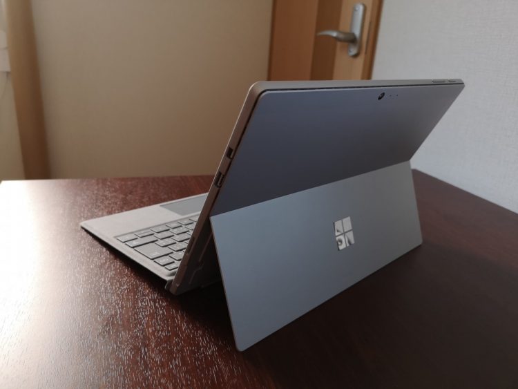 モバイルPCにはやっぱりLTEが欲しい。Surface Pro LTE Advanceを弄ってみた – Dream Seed.