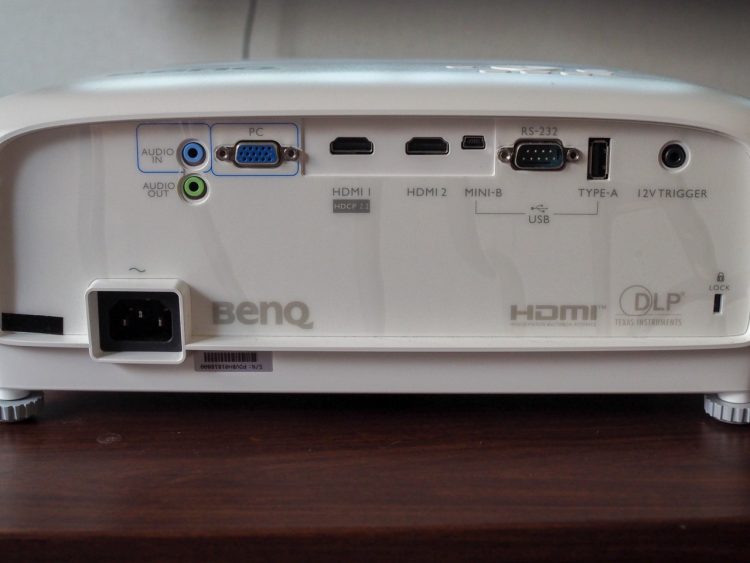 4K/HDRプロジェクター「BenQ HT2550」レビュー。初めての 