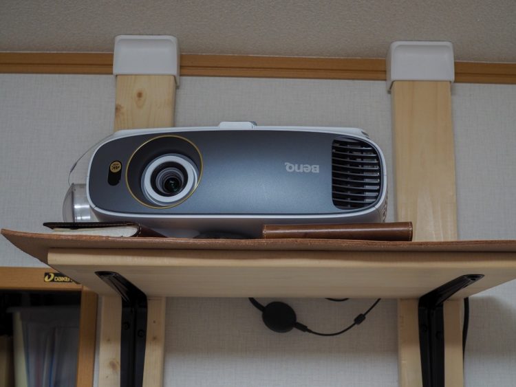 BenQ HT2550(4Kプロジェクター)