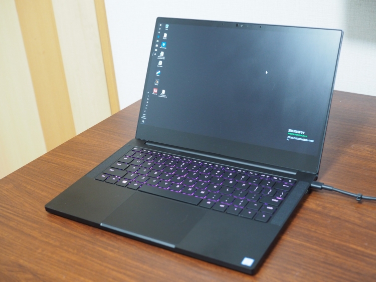 Razer Blade Stealth 13 4Kタッチパネル