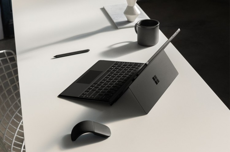 「Surface Pro 6タイプカバー同梱版」が最大3万6072円割引に。ただしカラーはプラチナのみ – Dream Seed.