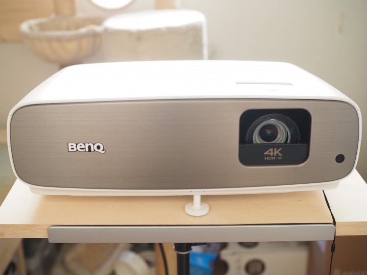 有名ブランド BenQ HT3550 プロジェクター プロジェクター