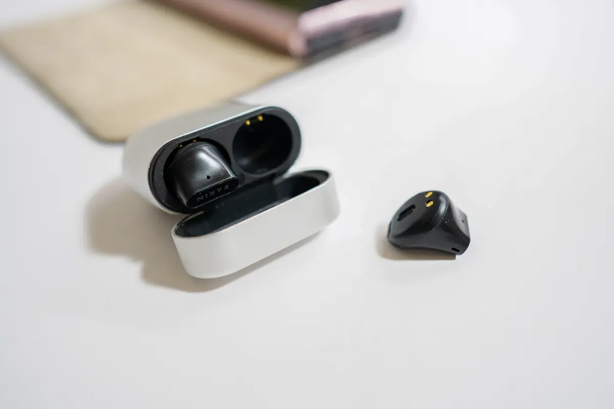 EARIN A-3 シルバー EARIN EARIN A-3 [Silver] 価格比較 - 価格.com